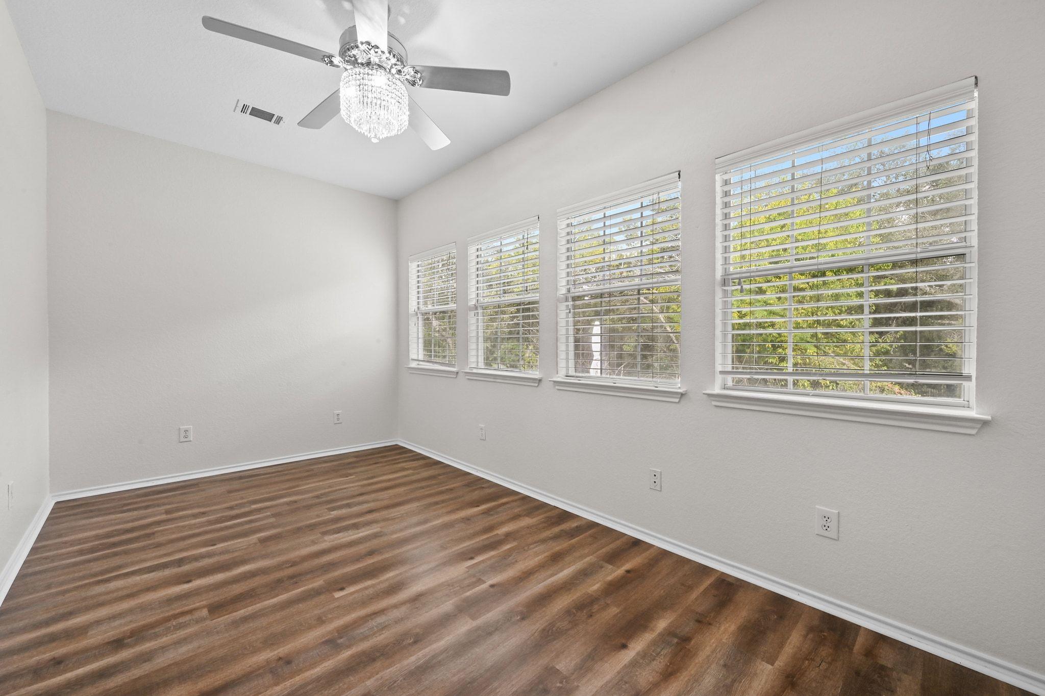 201 Comanche Cp, Kyle, TX 78640