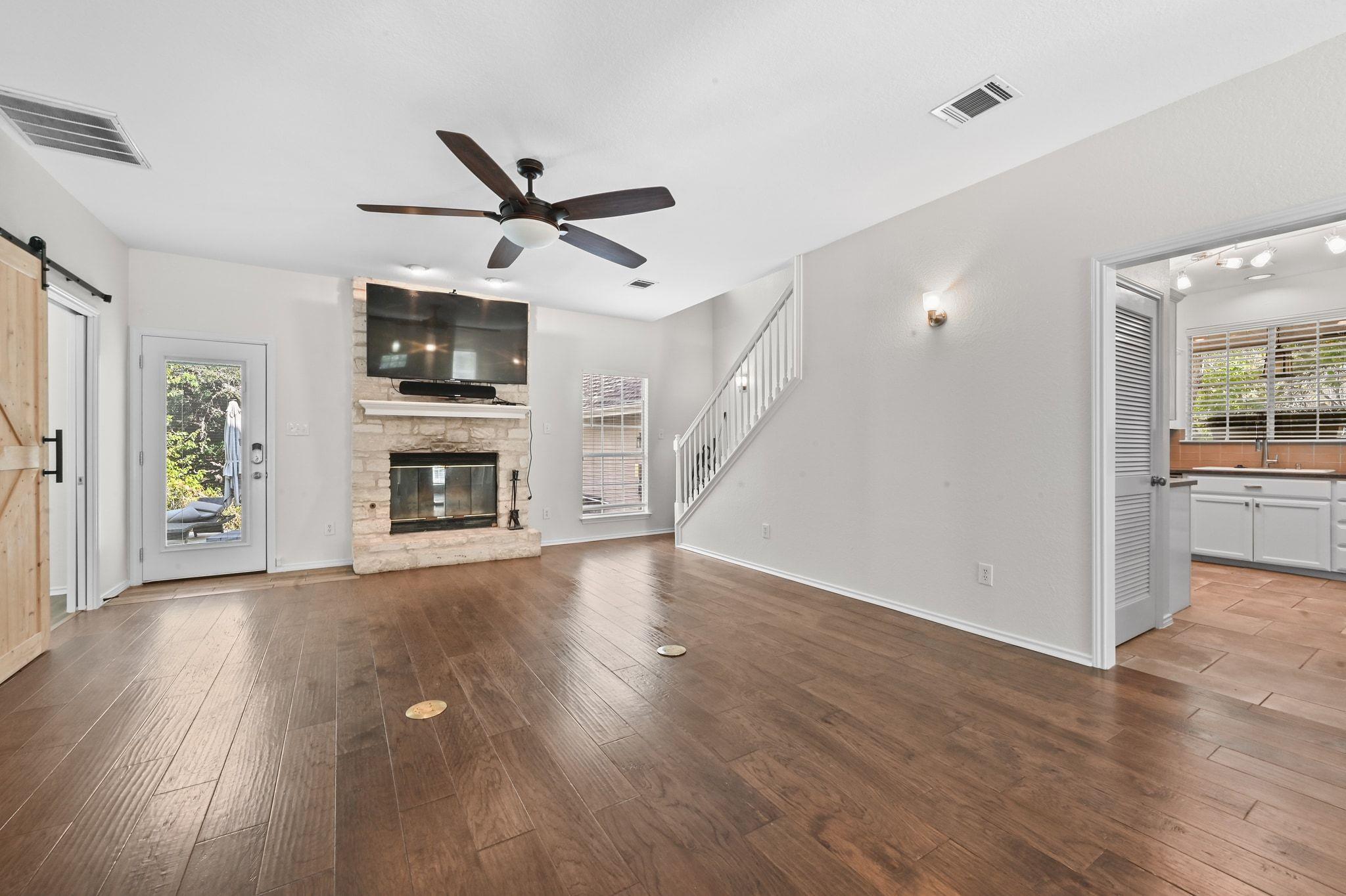 201 Comanche Cp, Kyle, TX 78640