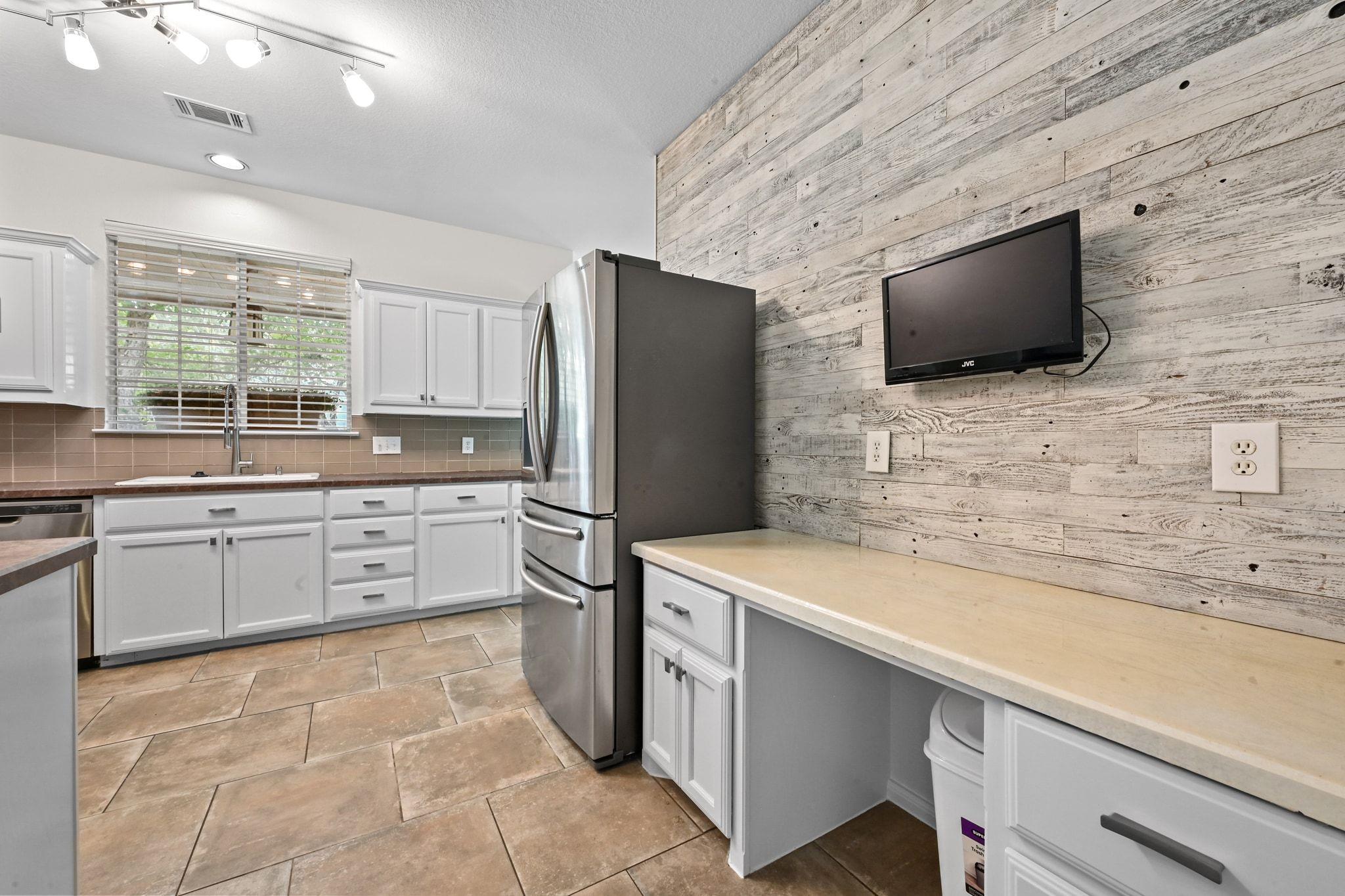 201 Comanche Cp, Kyle, TX 78640