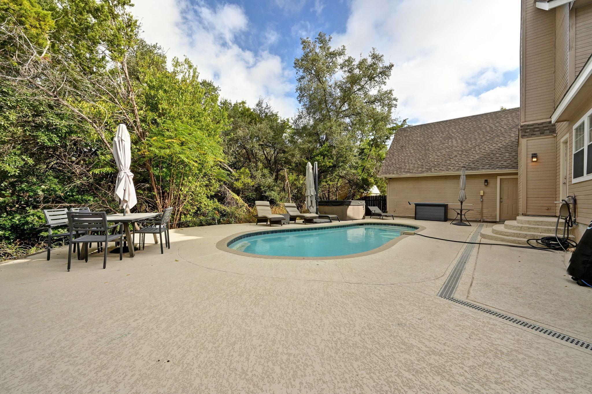 201 Comanche Cp, Kyle, TX 78640