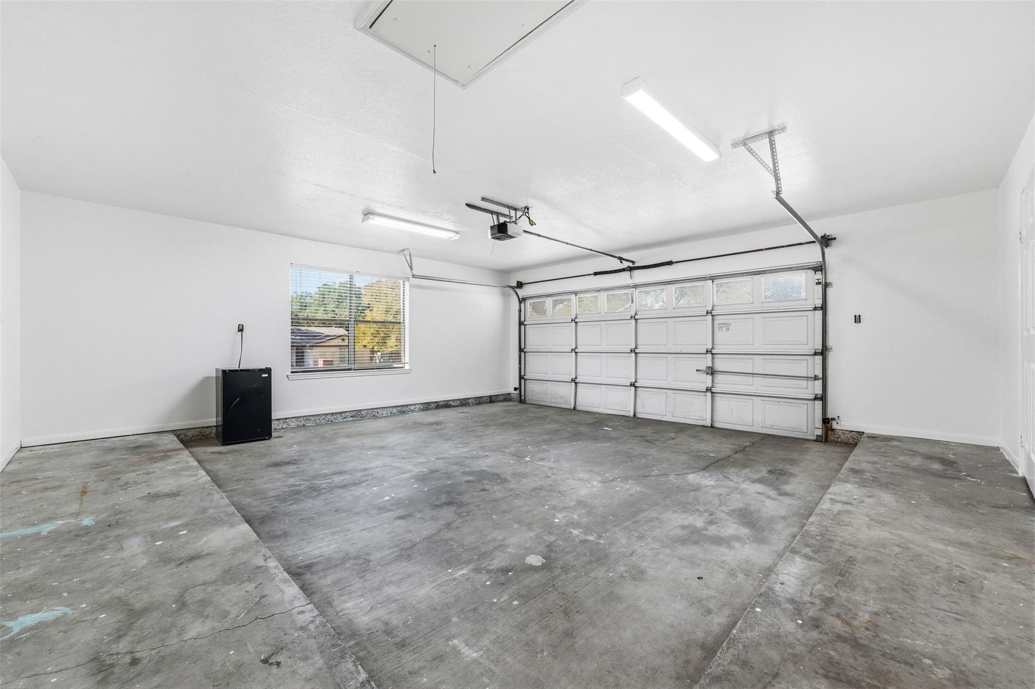 318 Hunter Rdg, San Marcos, TX 78666