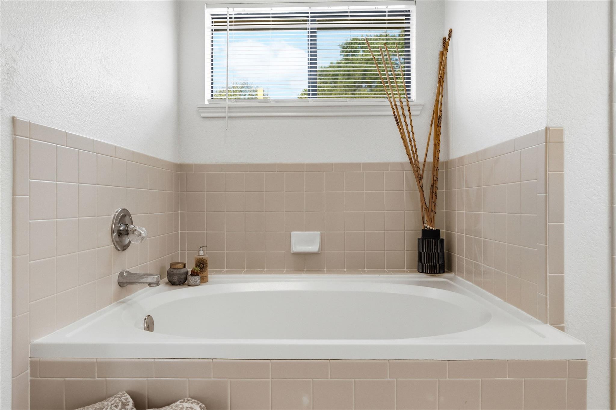 318 Hunter Rdg, San Marcos, TX 78666