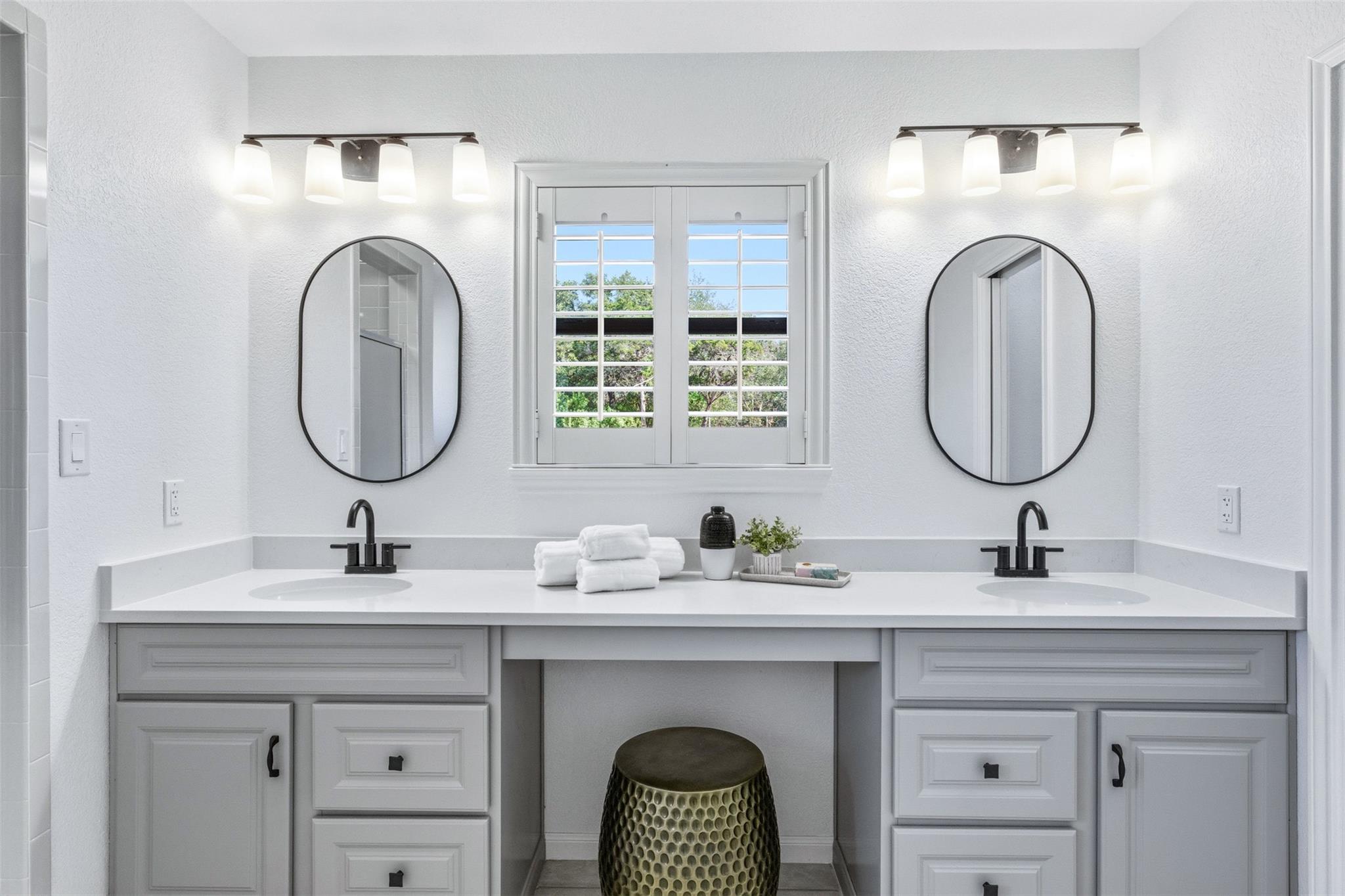 318 Hunter Rdg, San Marcos, TX 78666