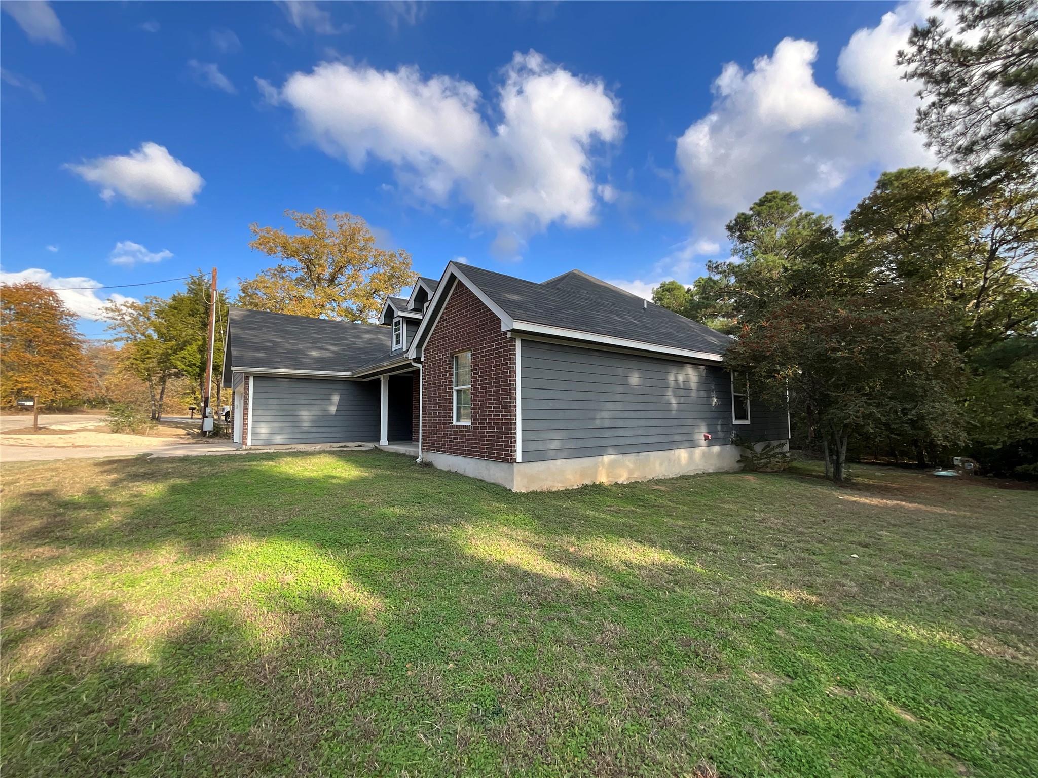 239 Old Firetower Rd, Bastrop, TX 78602