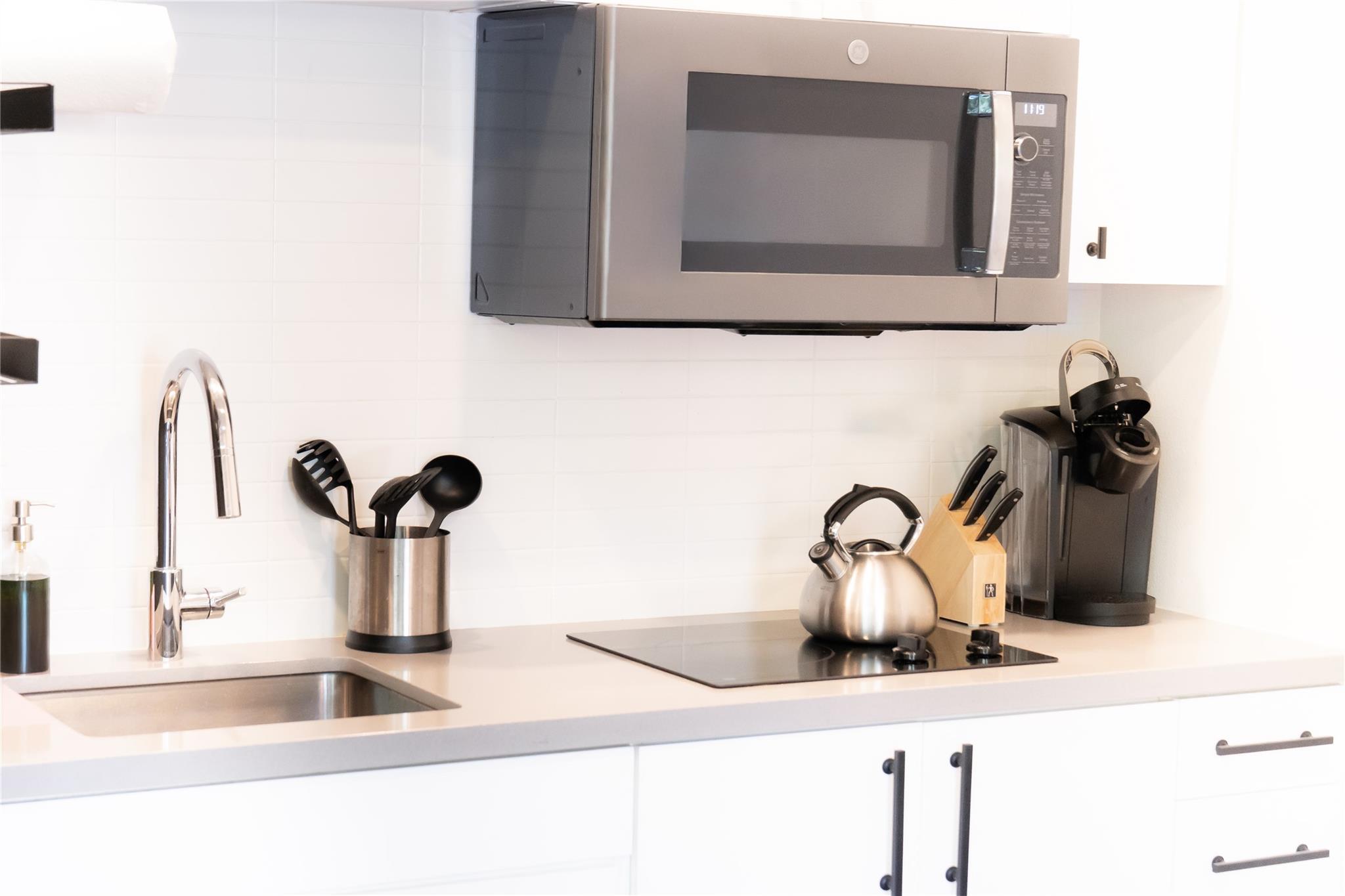 49 Navasota St # 102, Austin, TX 78702