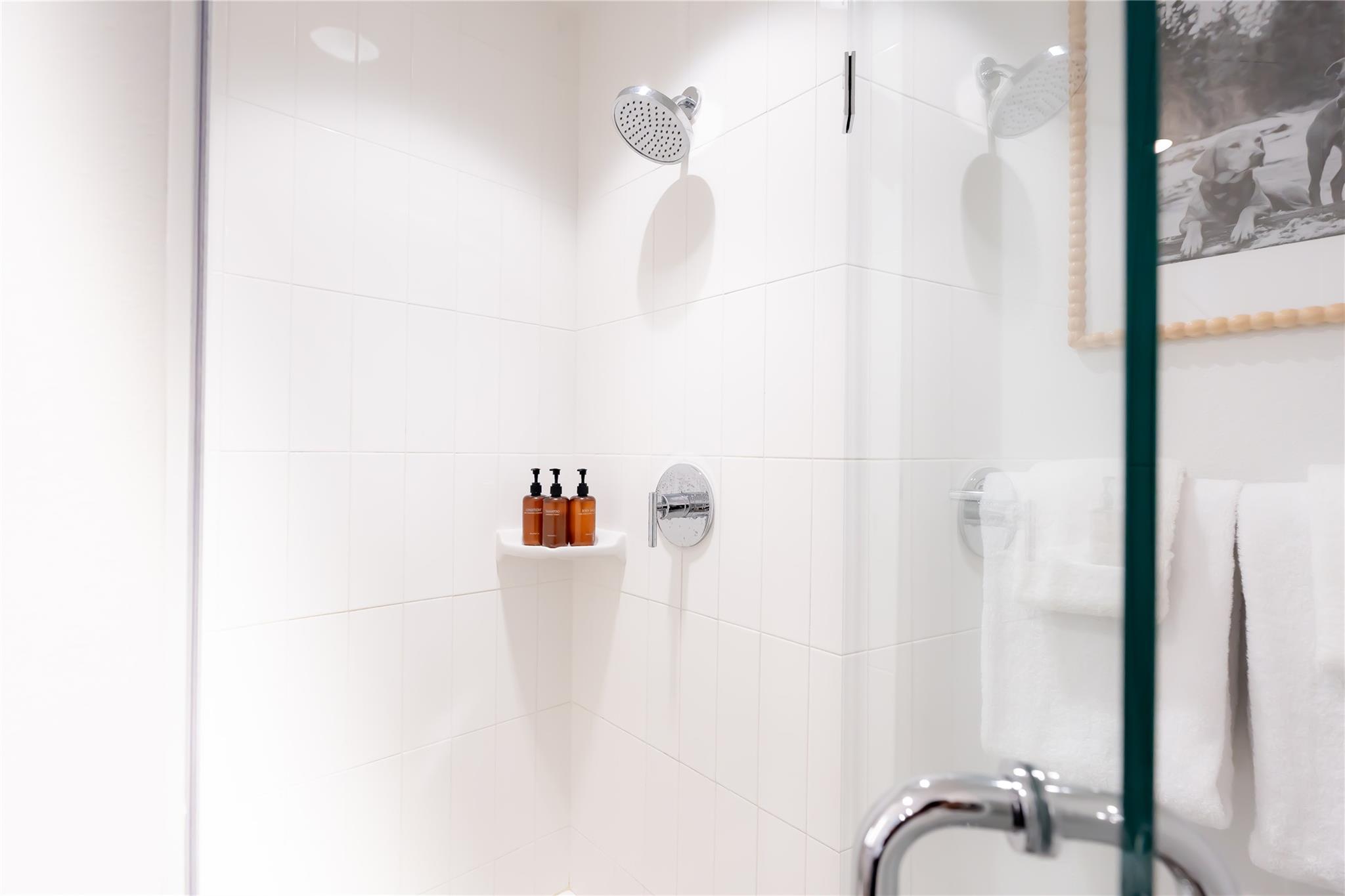 49 Navasota St # 102, Austin, TX 78702