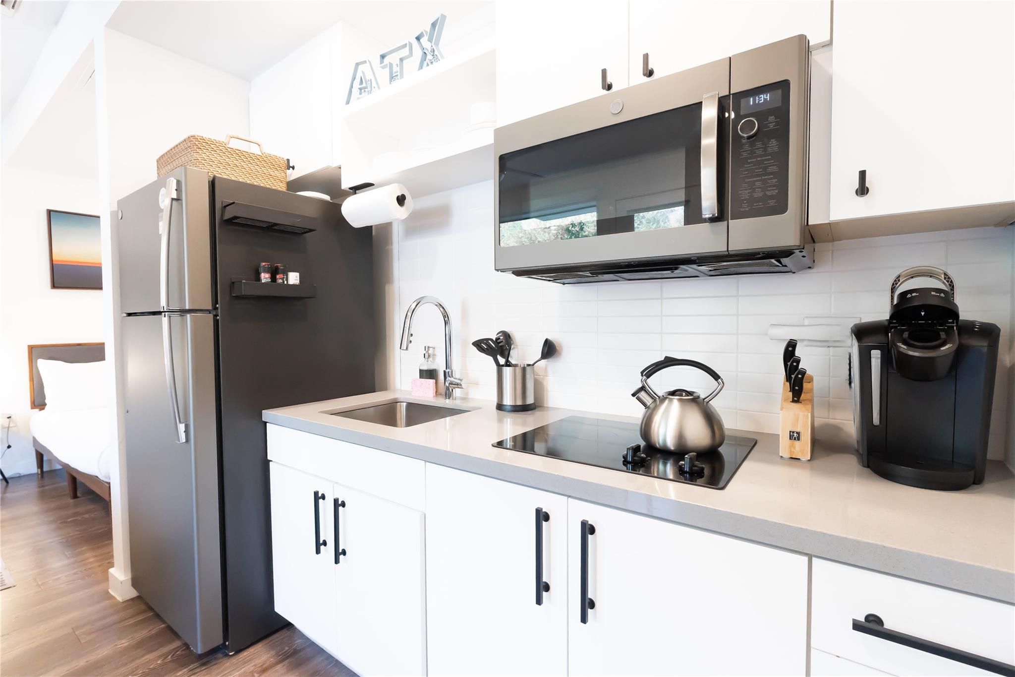 49 Navasota St # 102, Austin, TX 78702