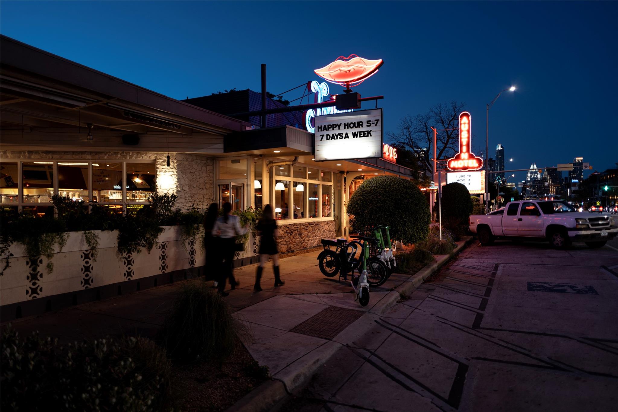 49 Navasota St # 102, Austin, TX 78702