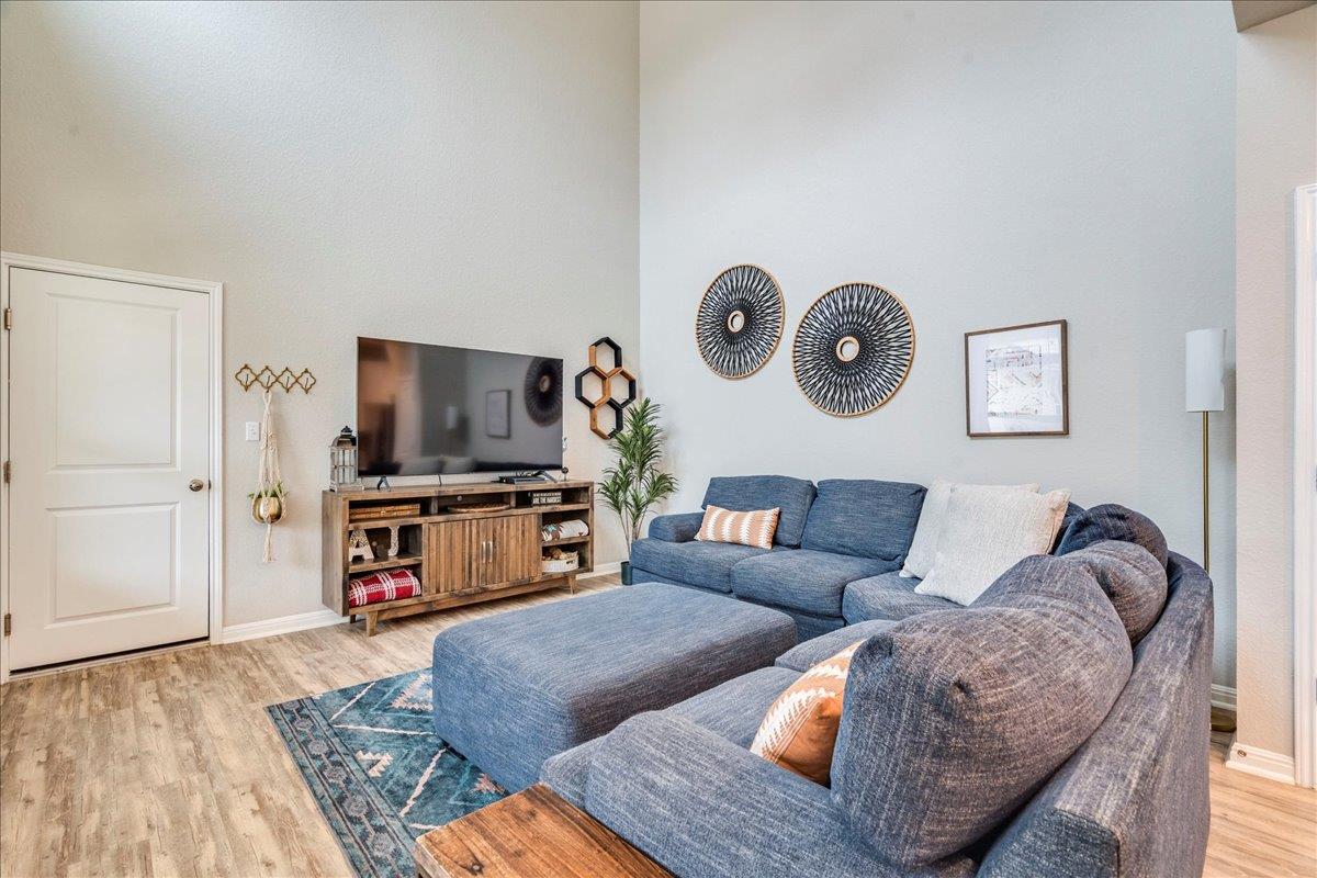 177 Mount Ord Ln, Dripping Springs, TX 78620