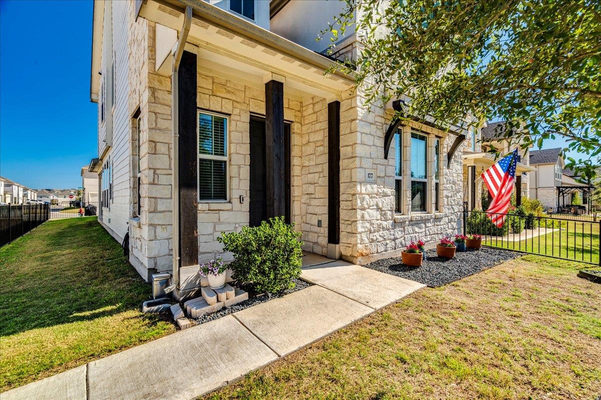 177 Mount Ord Ln, Dripping Springs, TX 78620