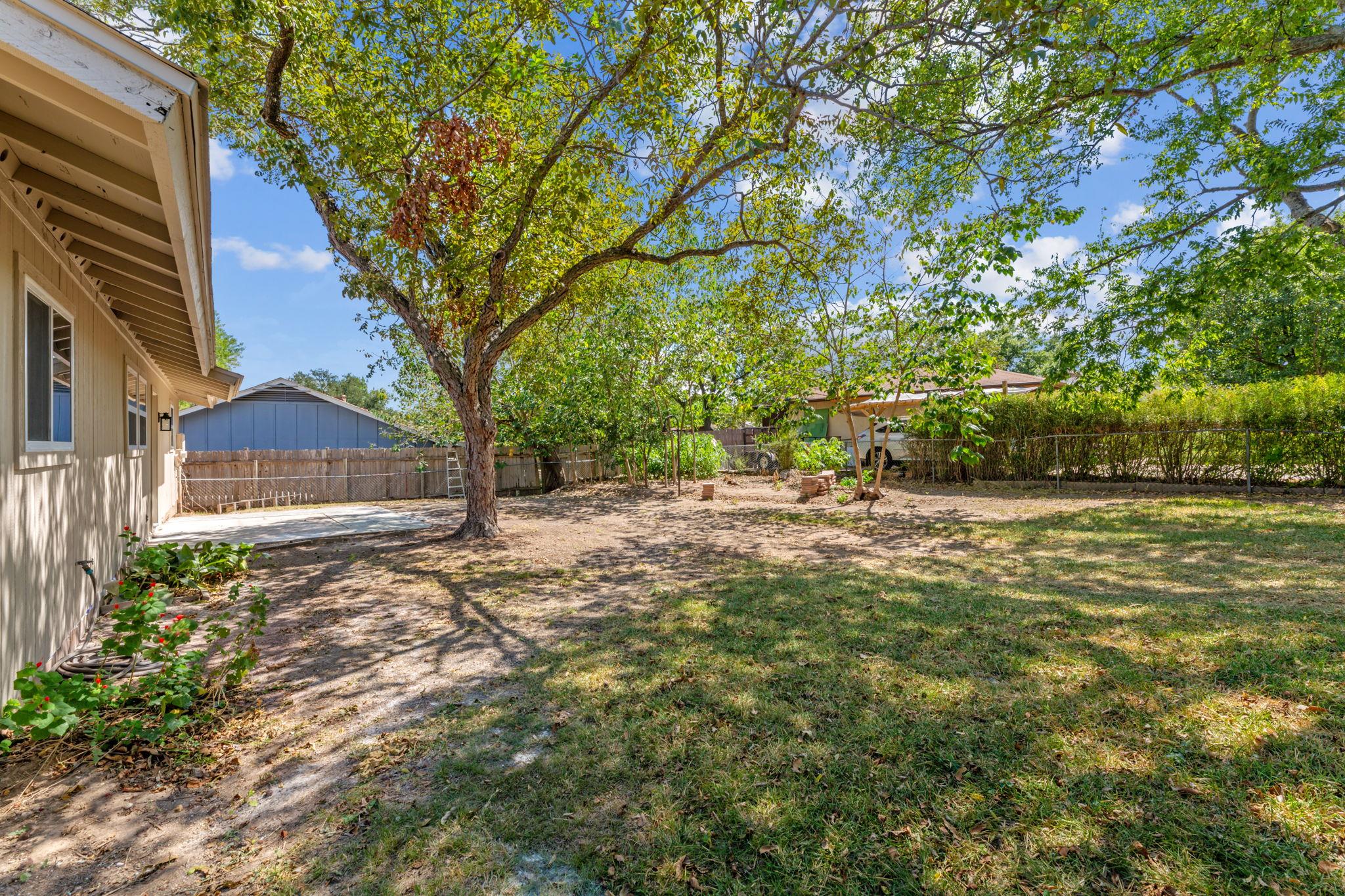 1301 Barrington Dr, Austin, TX 78753