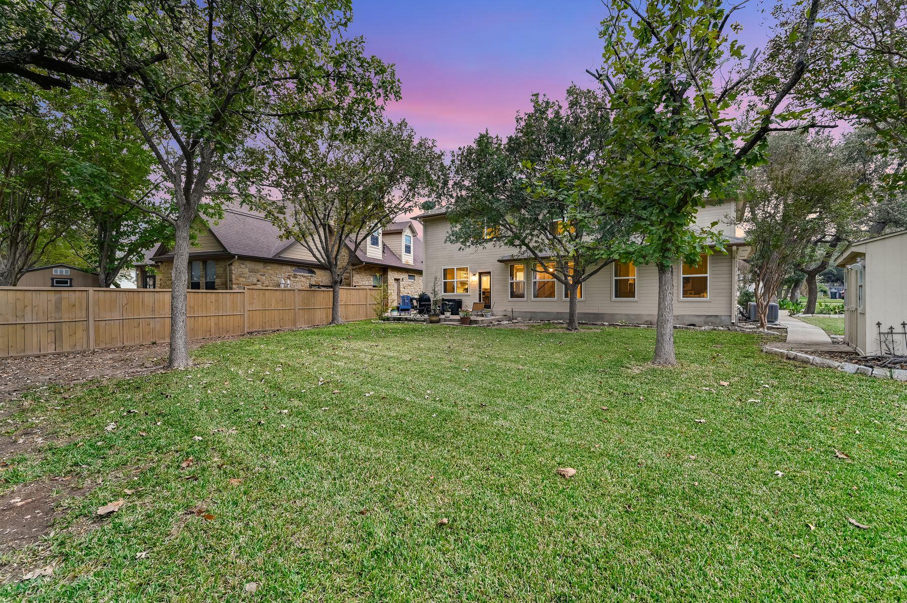 300 River Ridge Dr, Georgetown, TX 78628