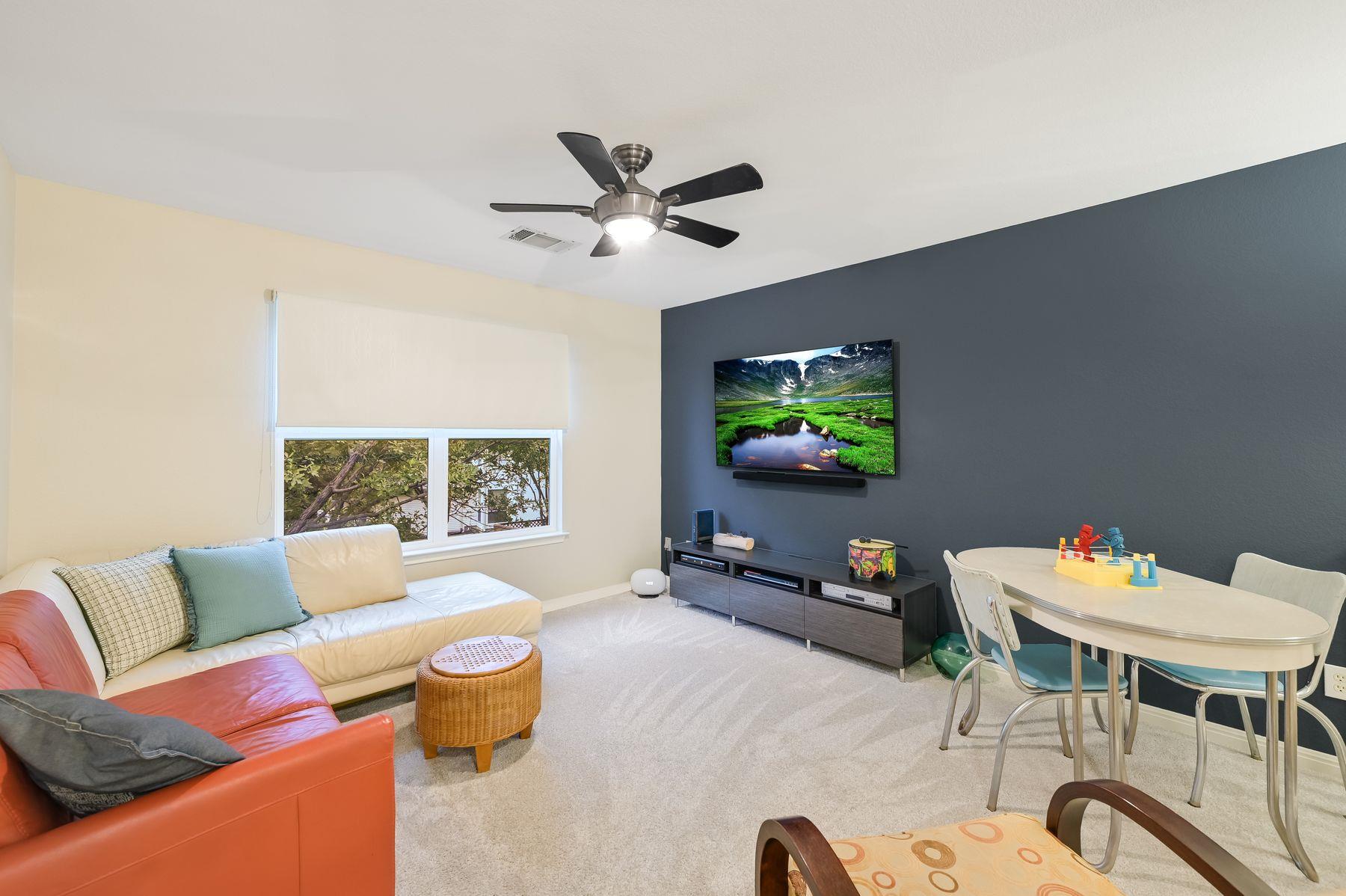 300 River Ridge Dr, Georgetown, TX 78628