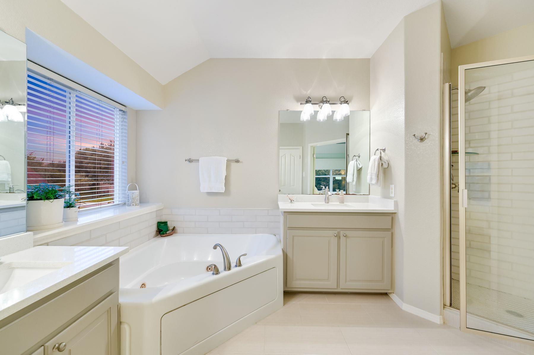 300 River Ridge Dr, Georgetown, TX 78628