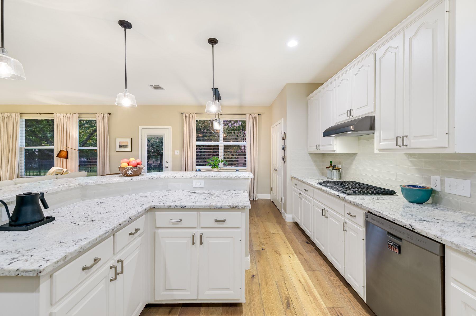 300 River Ridge Dr, Georgetown, TX 78628