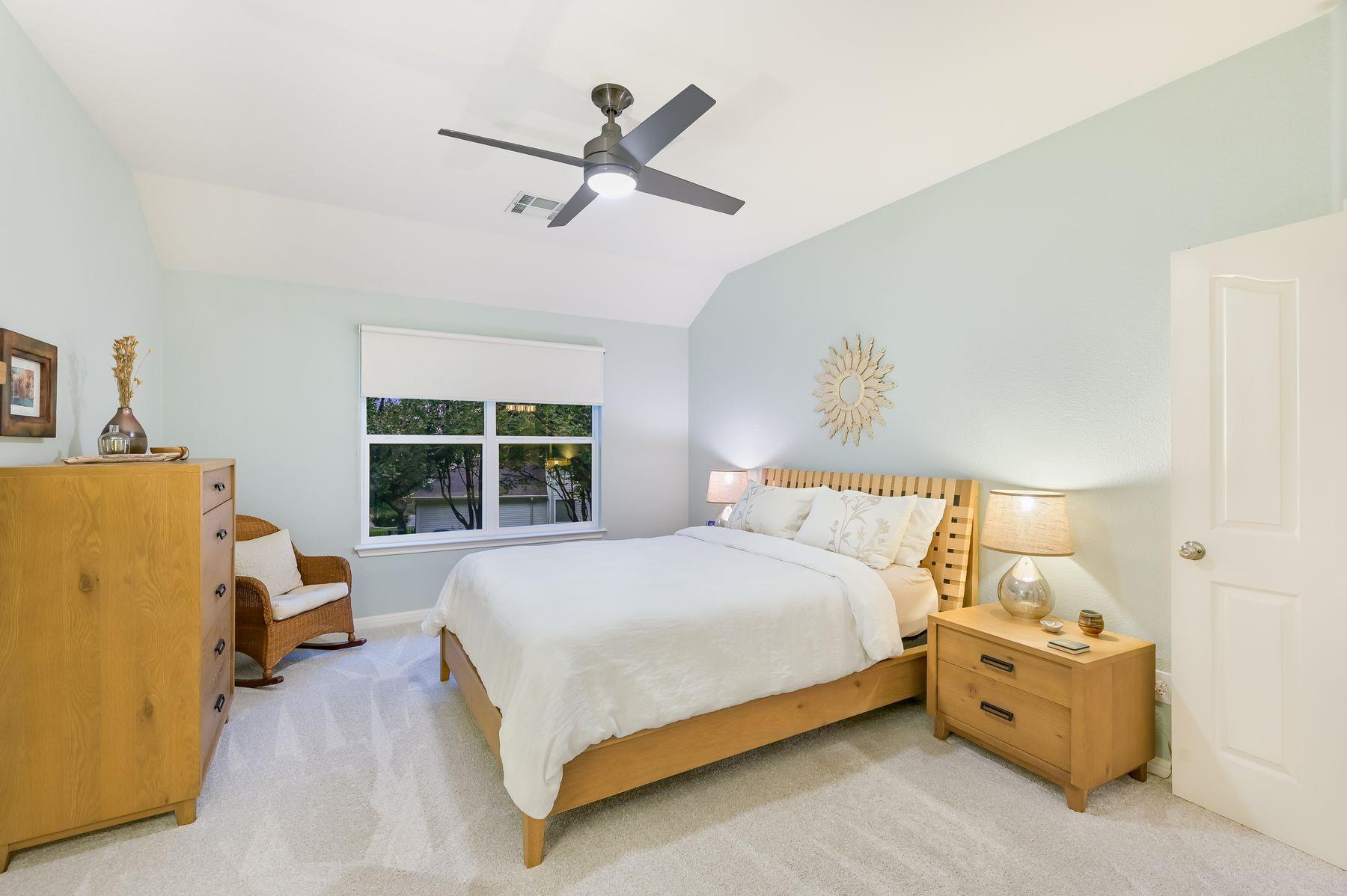 300 River Ridge Dr, Georgetown, TX 78628