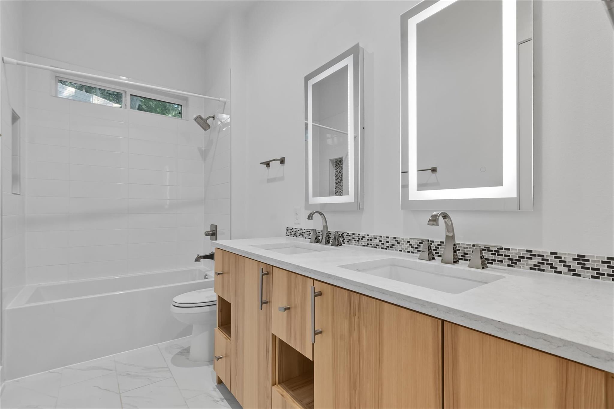 2712 Oak Springs Dr # A, Austin, TX 78702