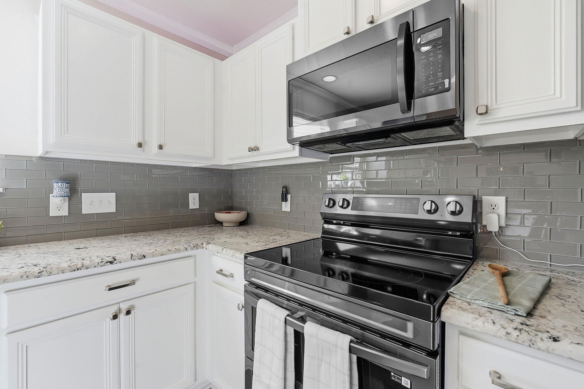 6621 Quinton Dr, Austin, TX 78747