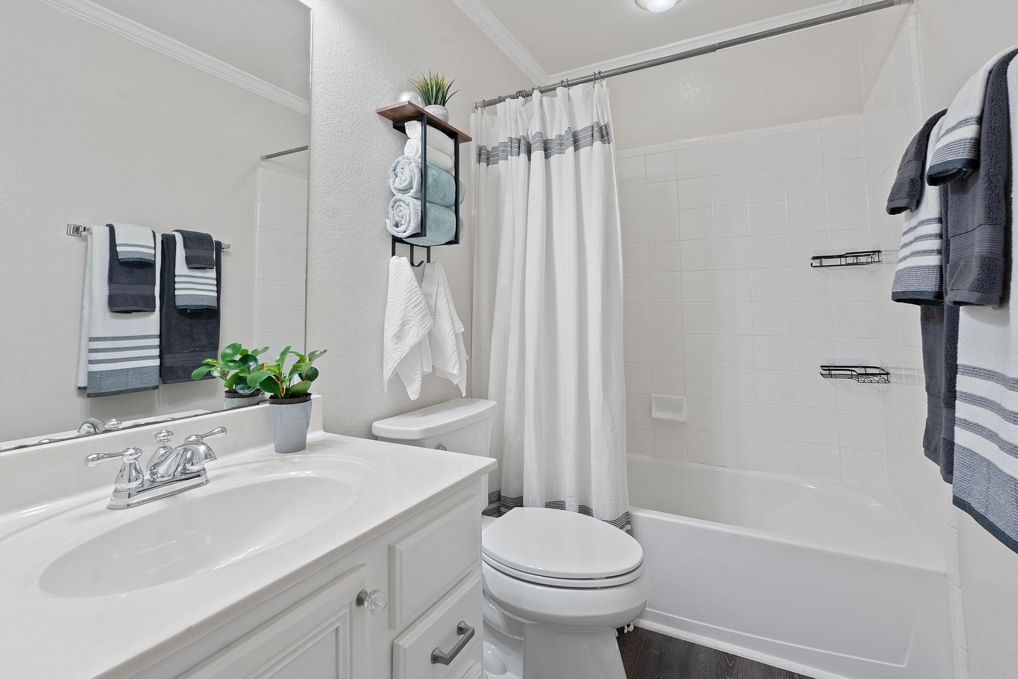 6621 Quinton Dr, Austin, TX 78747