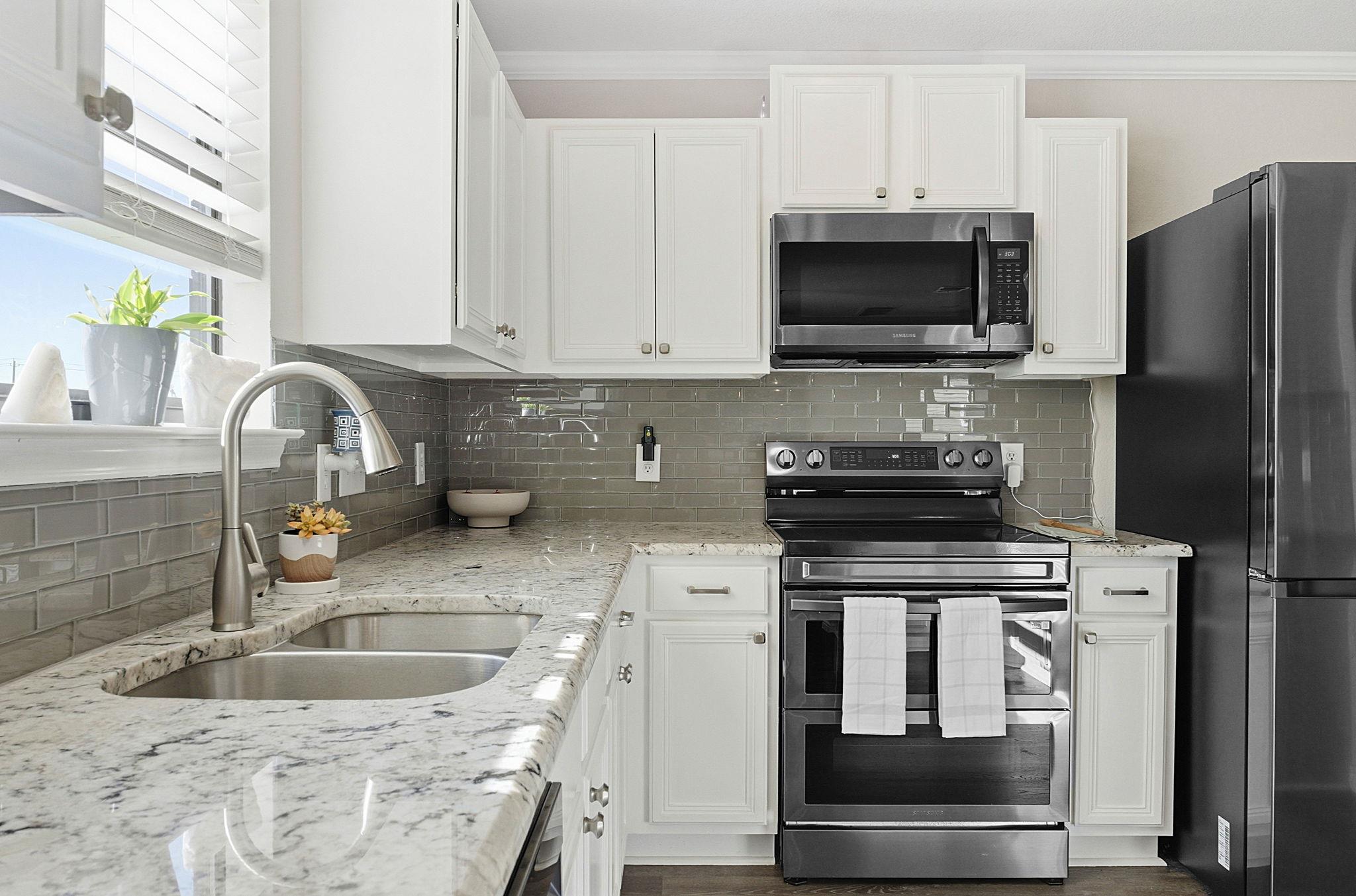 6621 Quinton Dr, Austin, TX 78747