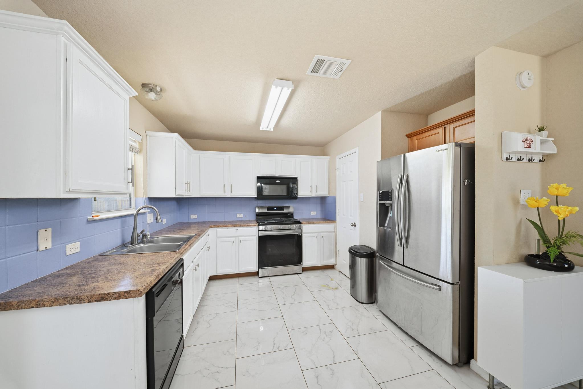 532 Sweet Leaf Ln, Pflugerville, TX 78660