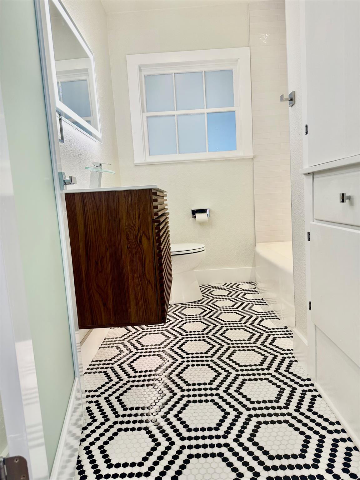 4406 Airport Blvd, Austin, TX 78722