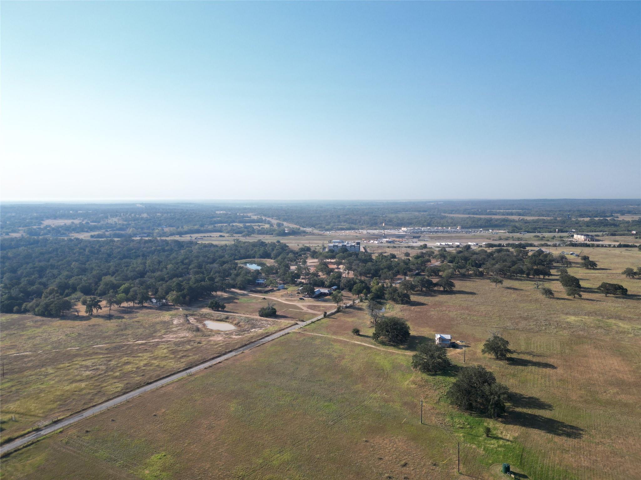 439 Arrow Ln, Luling, TX 78648