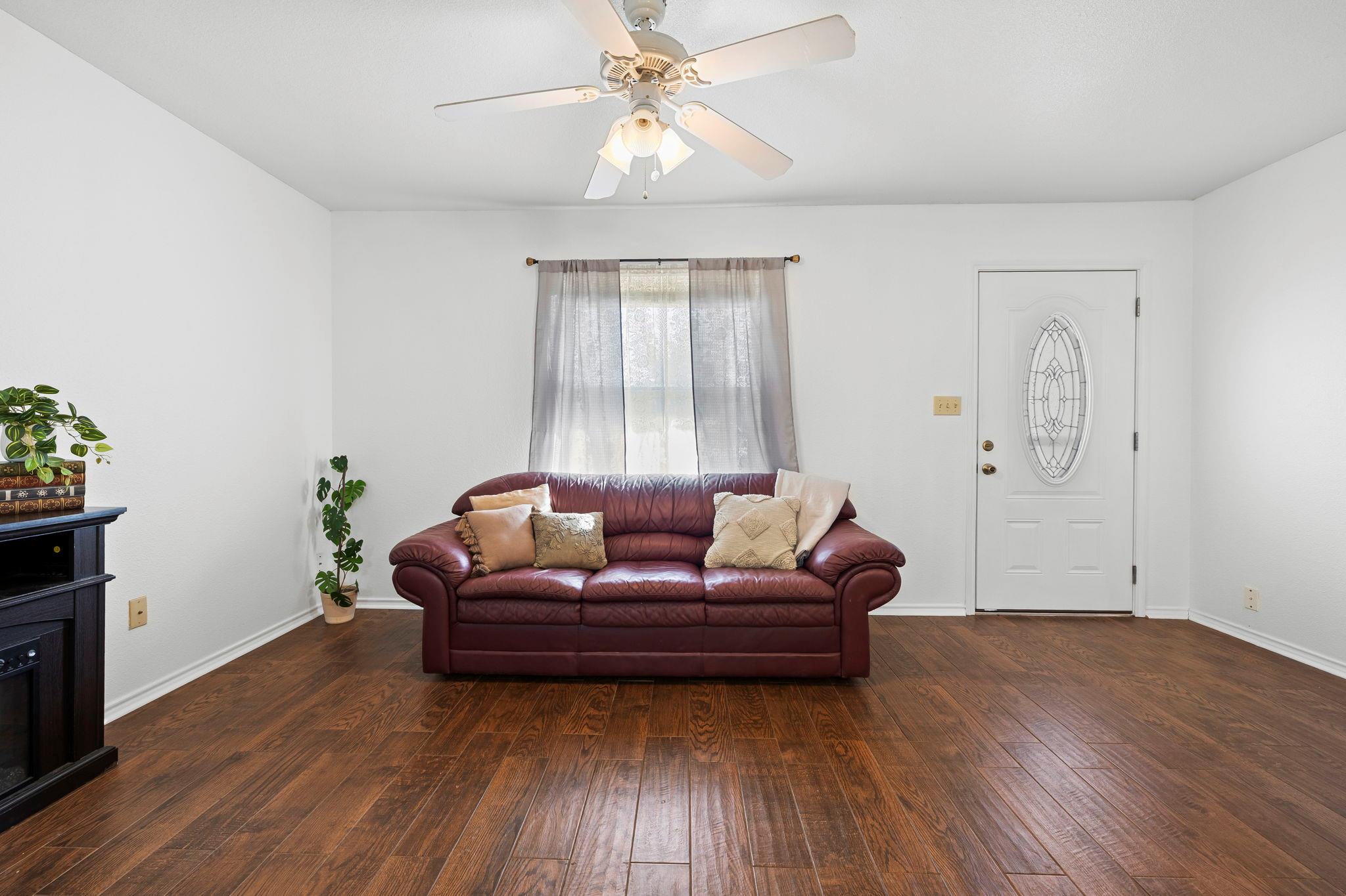 121 S Plant Ave Ave # APT 102, Boerne, TX 78006