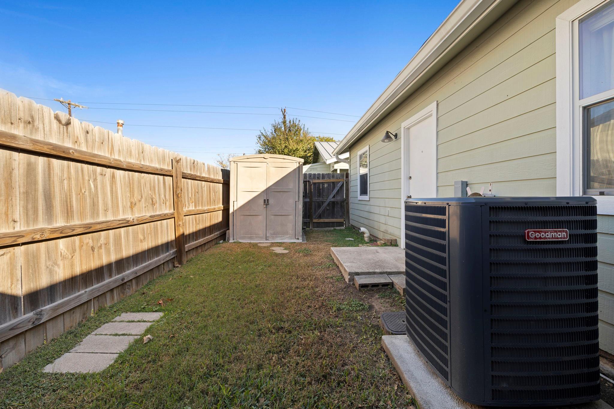 121 S Plant Ave Ave # APT 102, Boerne, TX 78006