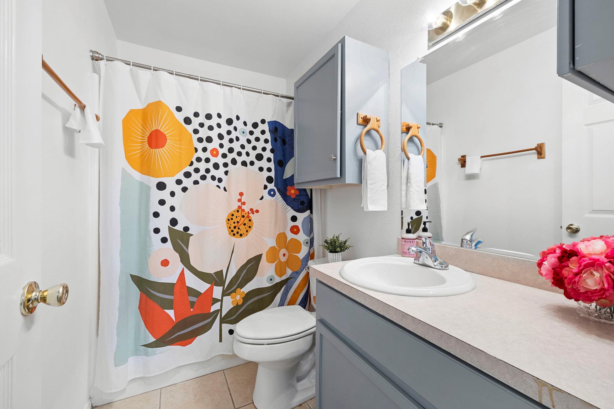 121 S Plant Ave Ave # APT 102, Boerne, TX 78006