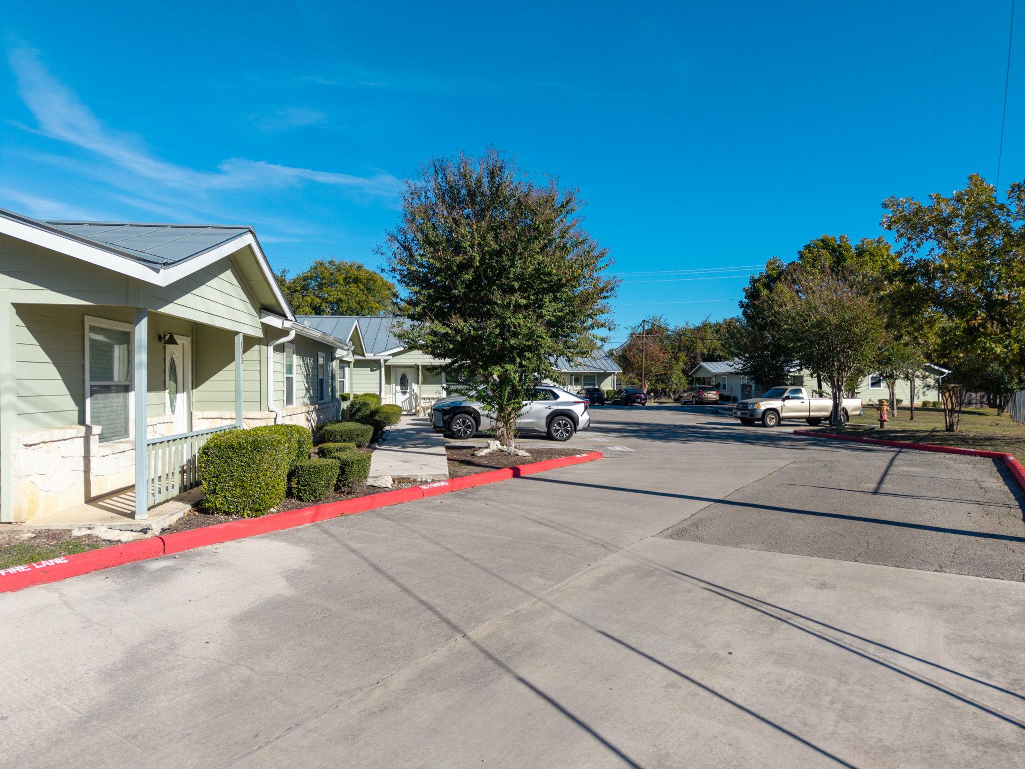 121 S Plant Ave Ave # APT 102, Boerne, TX 78006