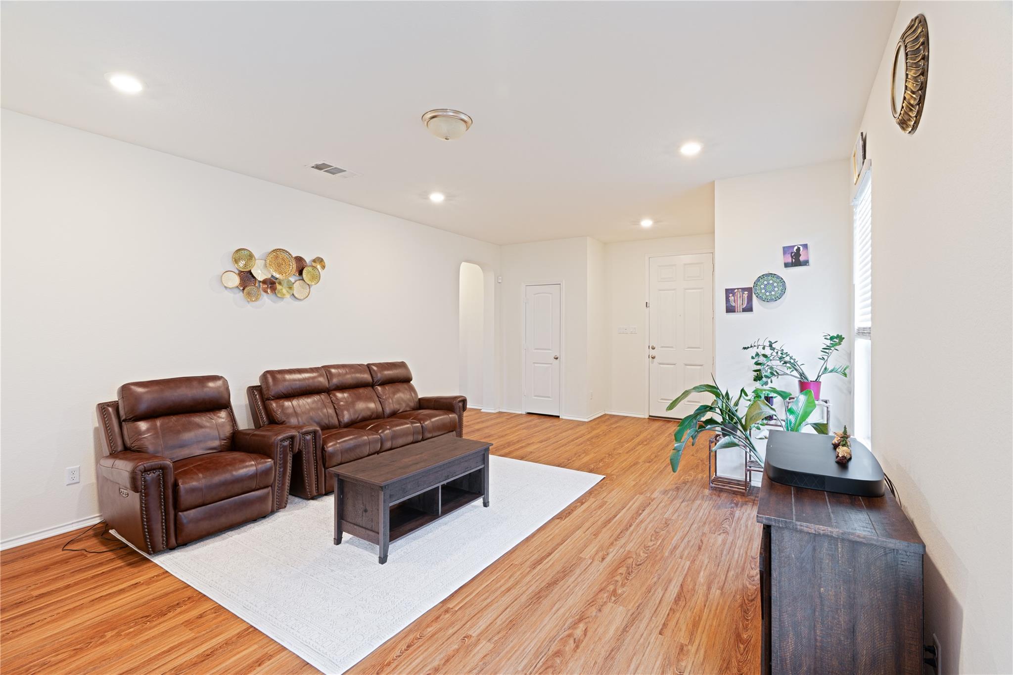 2950 E Old Settlers Blvd # 3, Round Rock, TX 78665