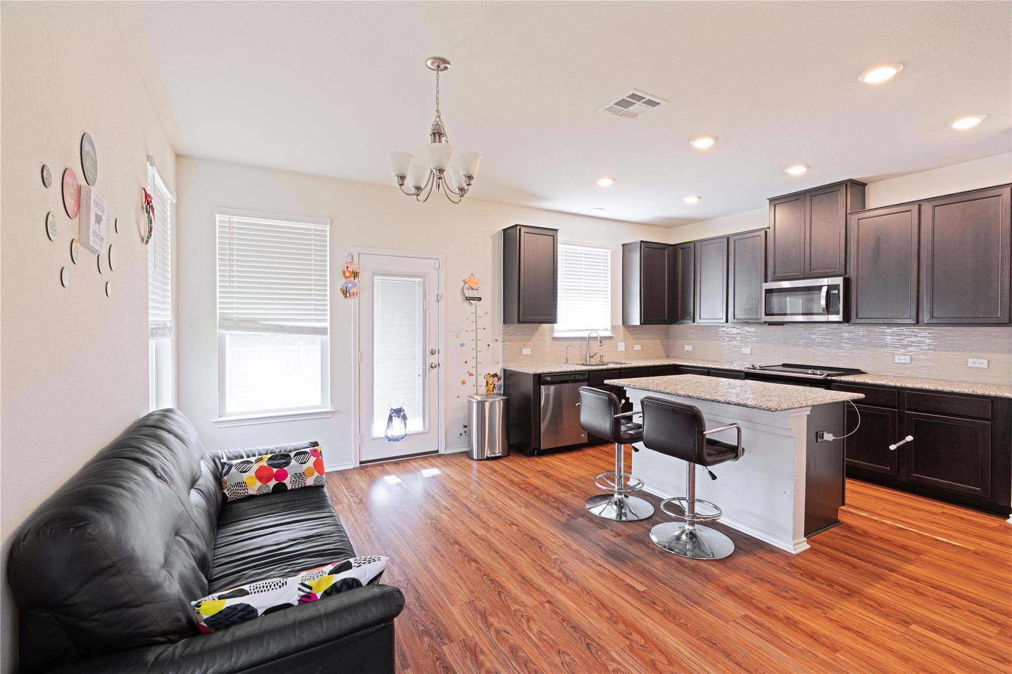 2950 E Old Settlers Blvd # 3, Round Rock, TX 78665