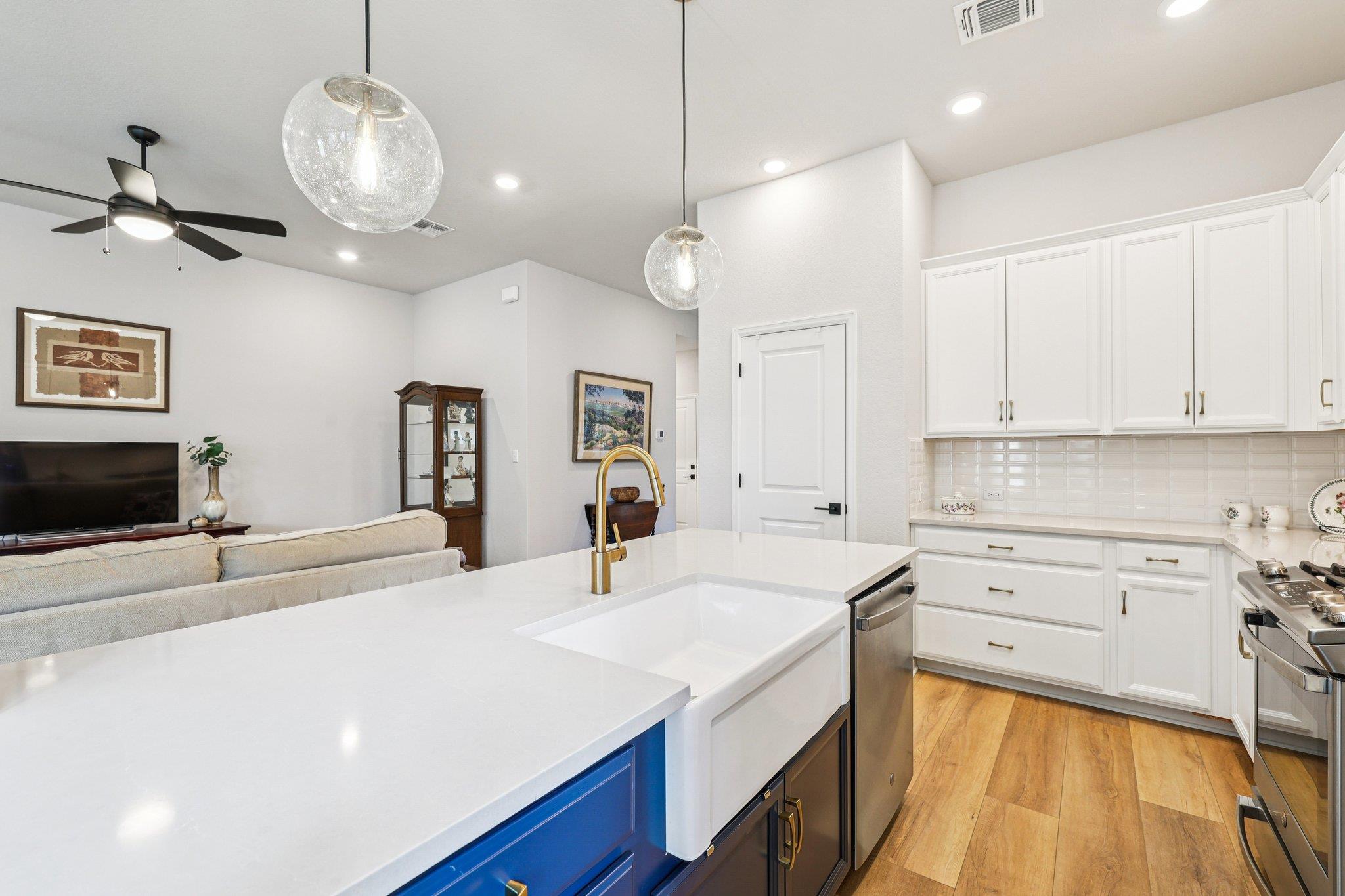 118 Cibolo Creek Loop, Bastrop, TX 78602