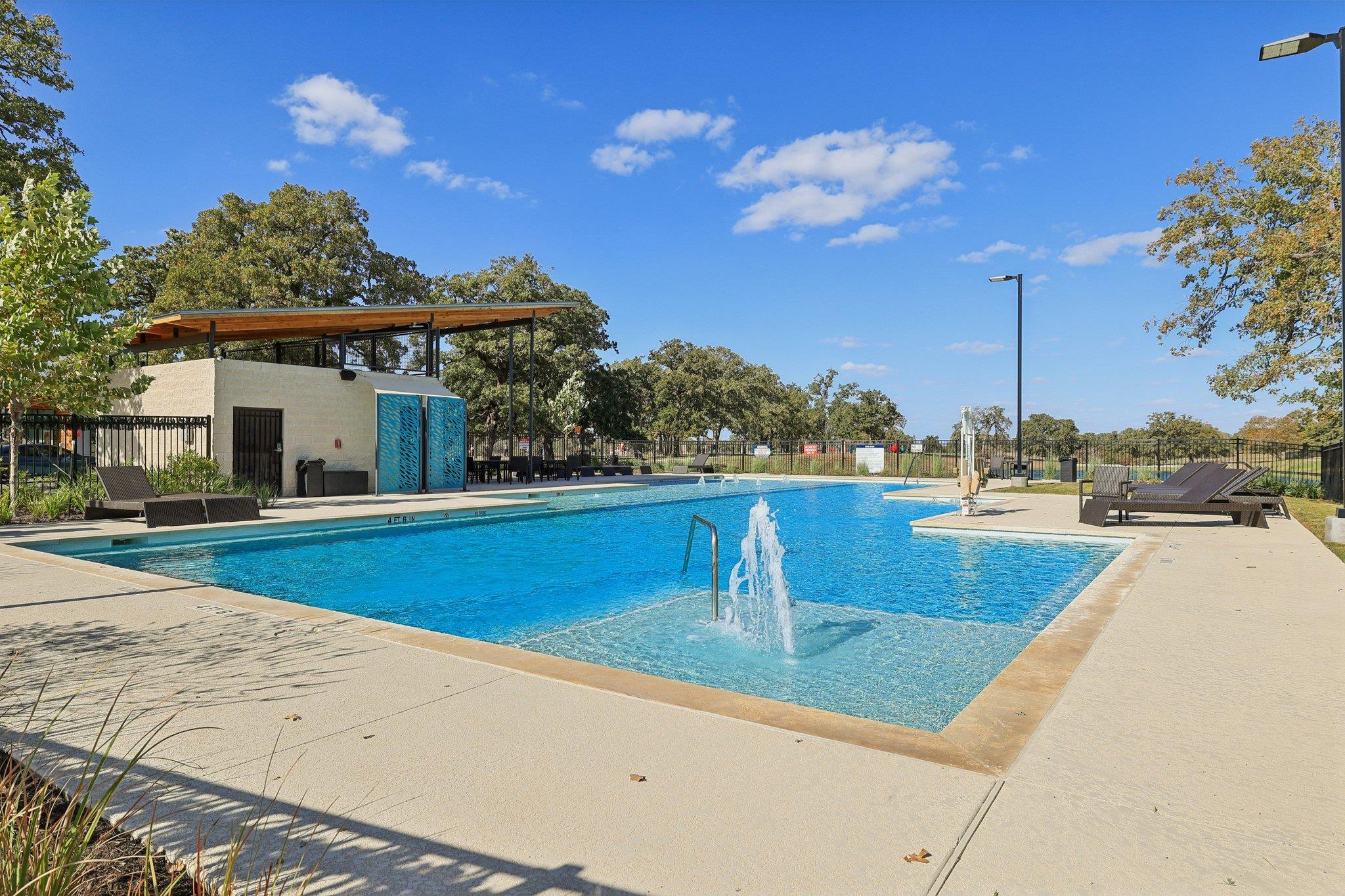 118 Cibolo Creek Loop, Bastrop, TX 78602