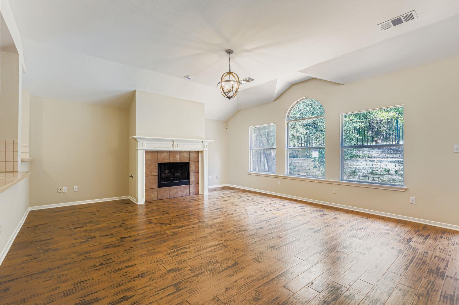 1127 Winding Creek Pl, Round Rock, TX 78665