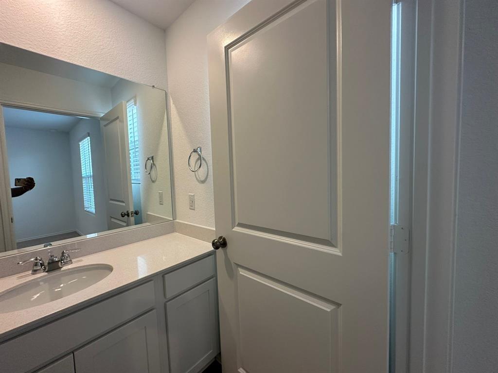 121 Seminole Dr, San Marcos, TX 78666