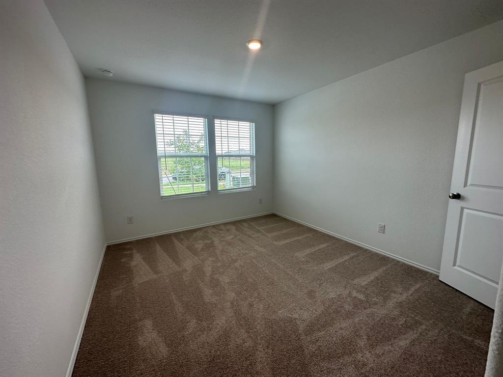 121 Seminole Dr, San Marcos, TX 78666