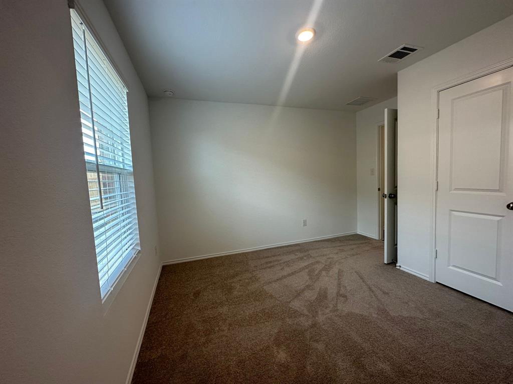 121 Seminole Dr, San Marcos, TX 78666