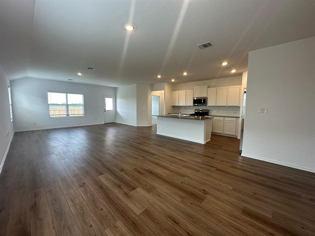 121 Seminole Dr, San Marcos, TX 78666