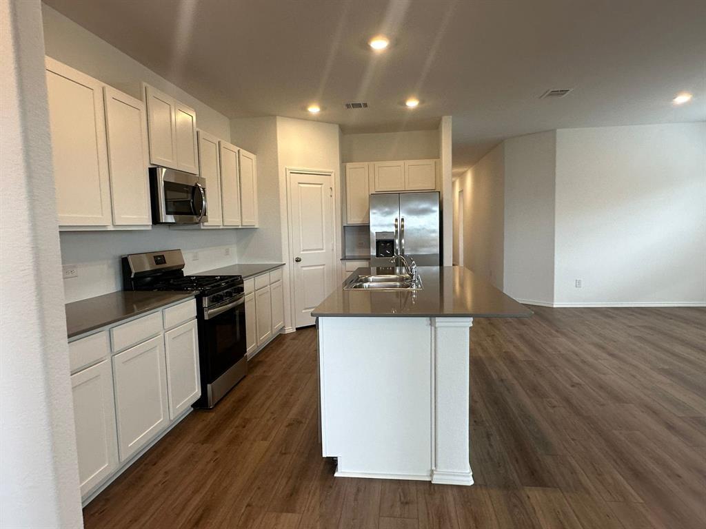 121 Seminole Dr, San Marcos, TX 78666