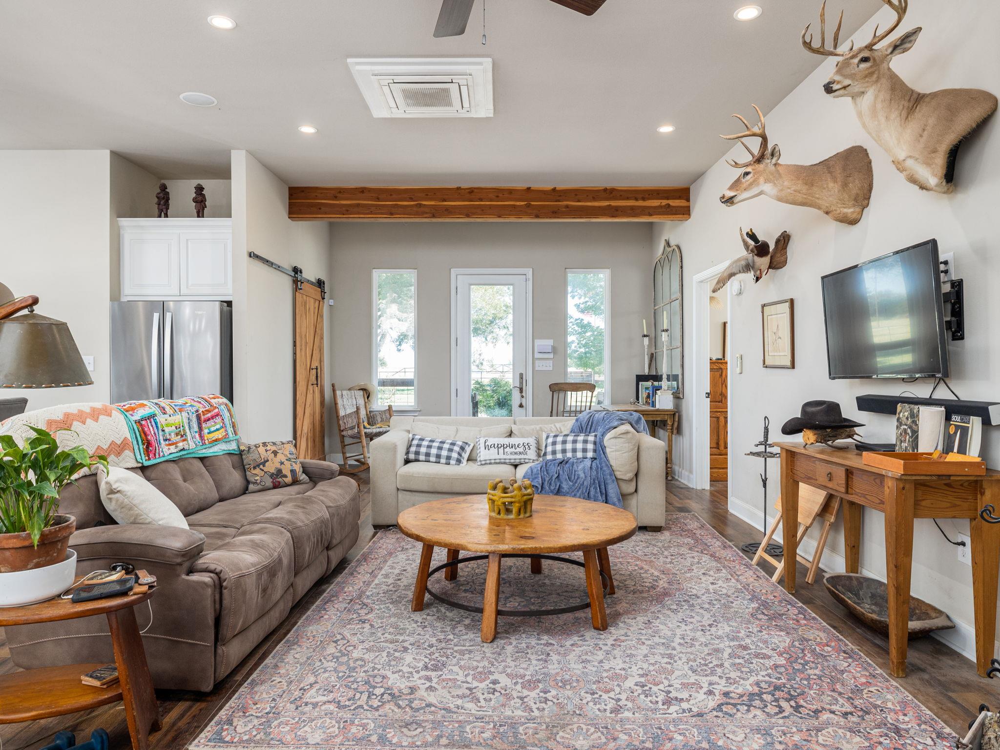 1150 County Road 432, Taylor, TX 76574