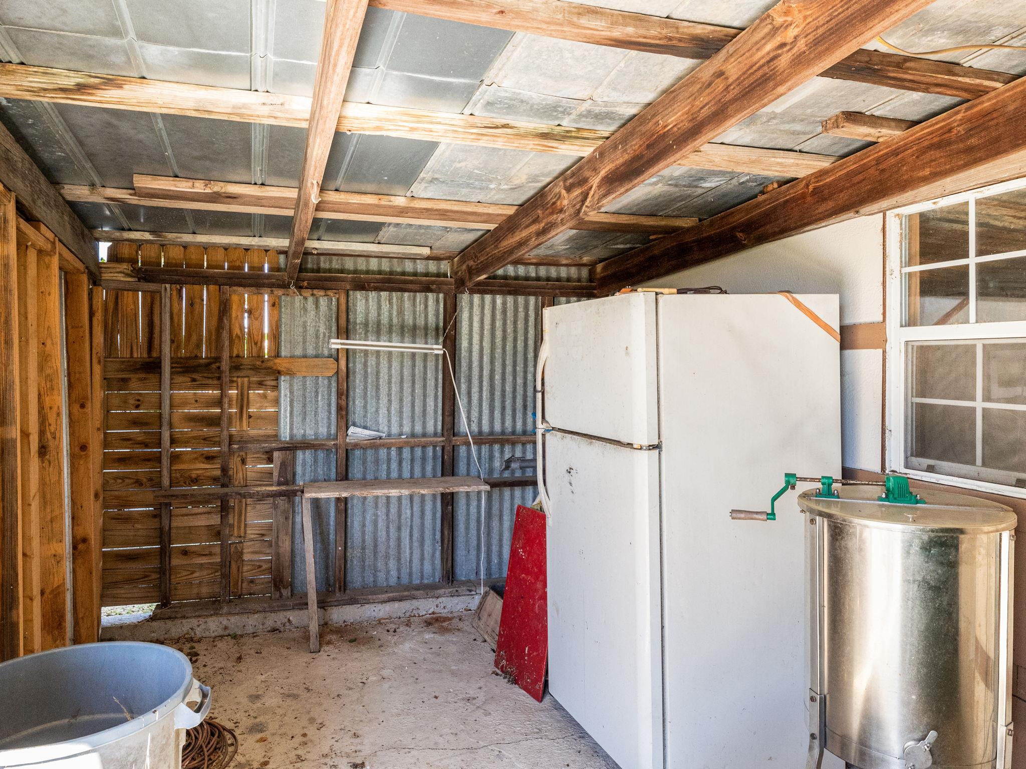 1150 County Road 432, Taylor, TX 76574