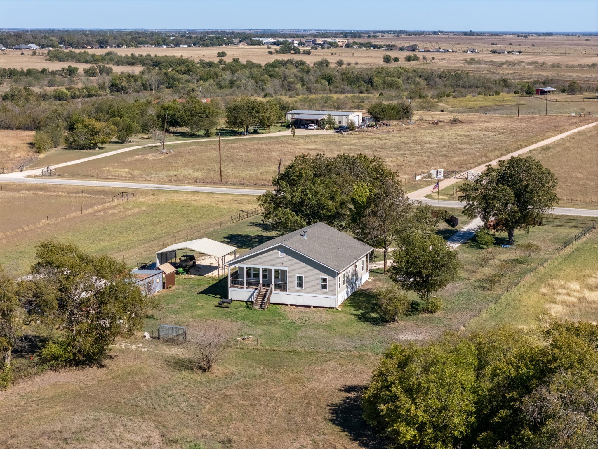 1150 County Road 432, Taylor, TX 76574