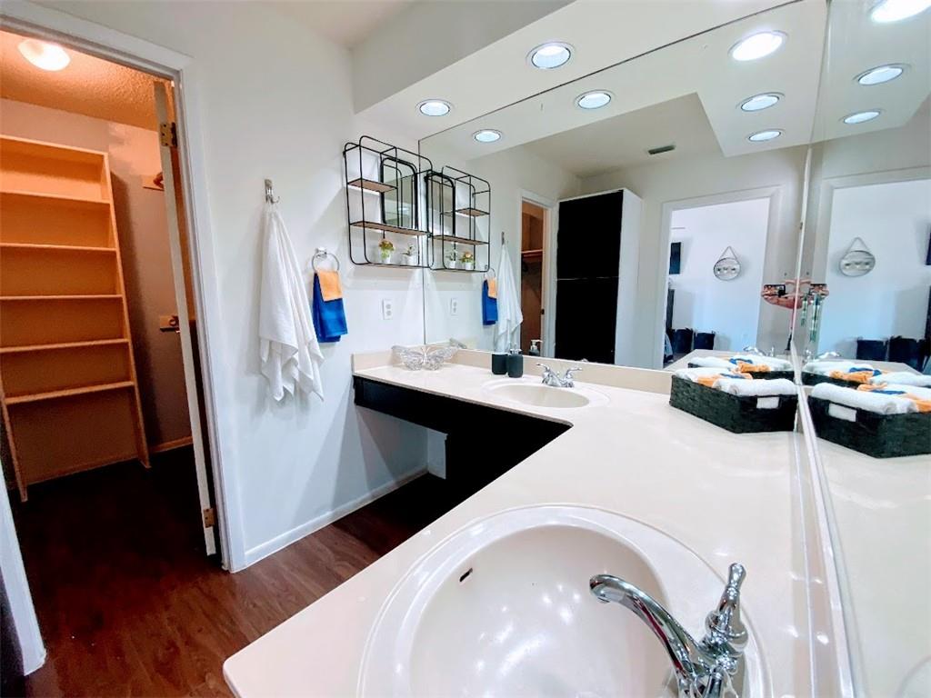 21822 SE Tallahassee Ave, Lago Vista, TX 78645