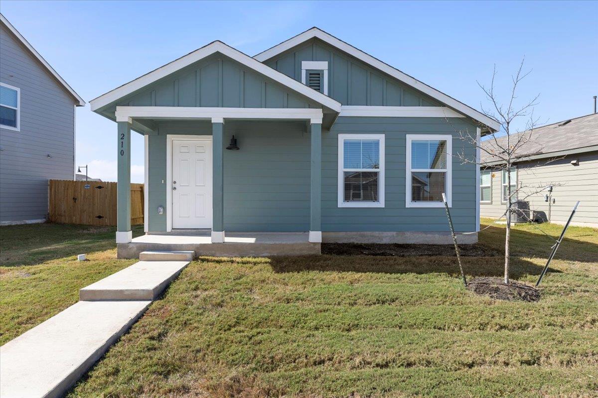 210 Chapel Beck Dr, Kyle, TX 78640