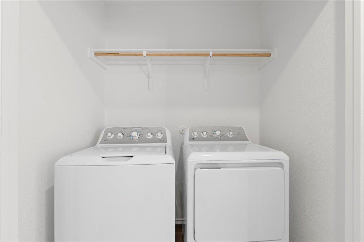 210 Chapel Beck Dr, Kyle, TX 78640