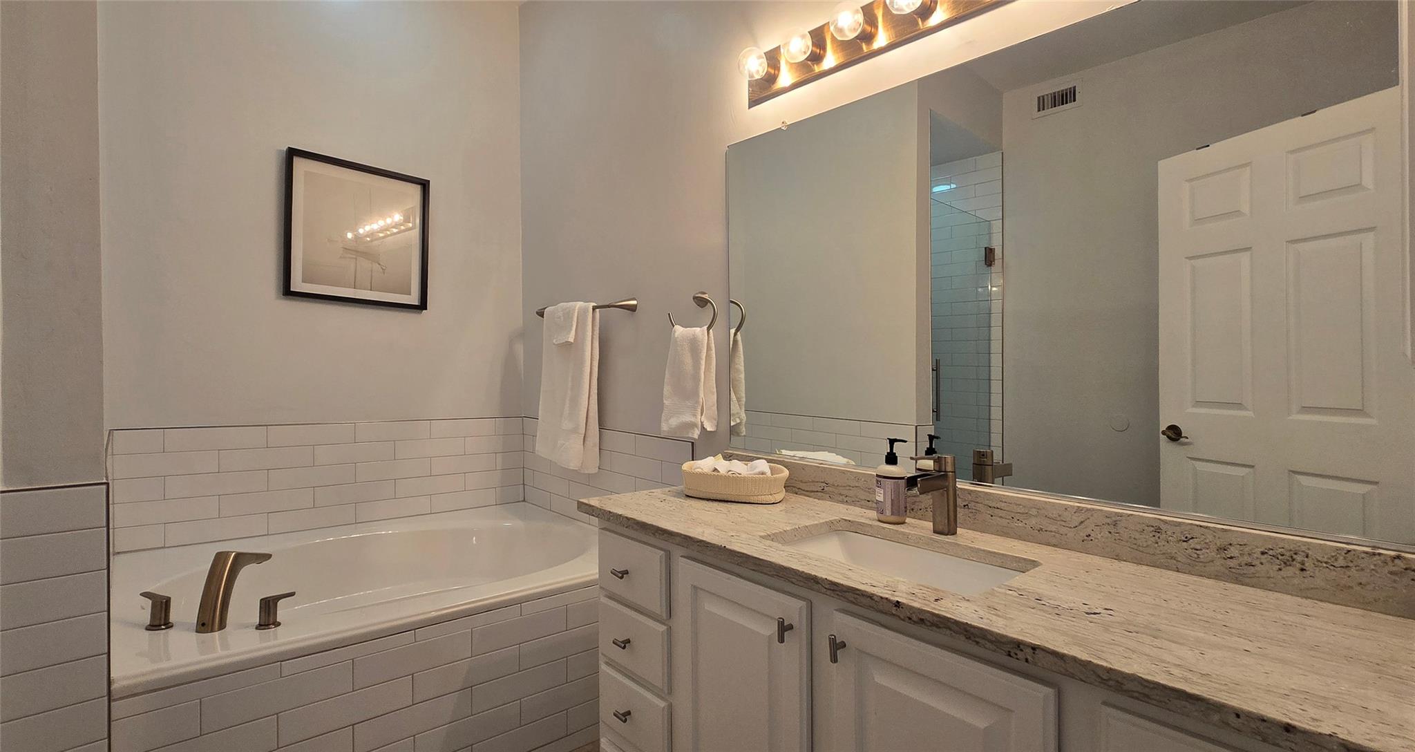 3404 American Dr # 3206, Lago Vista, TX 78645