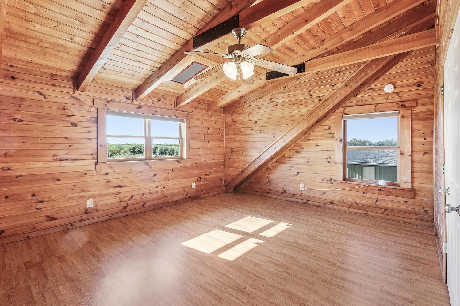 350 Hillview Rd, Dale, TX 78616