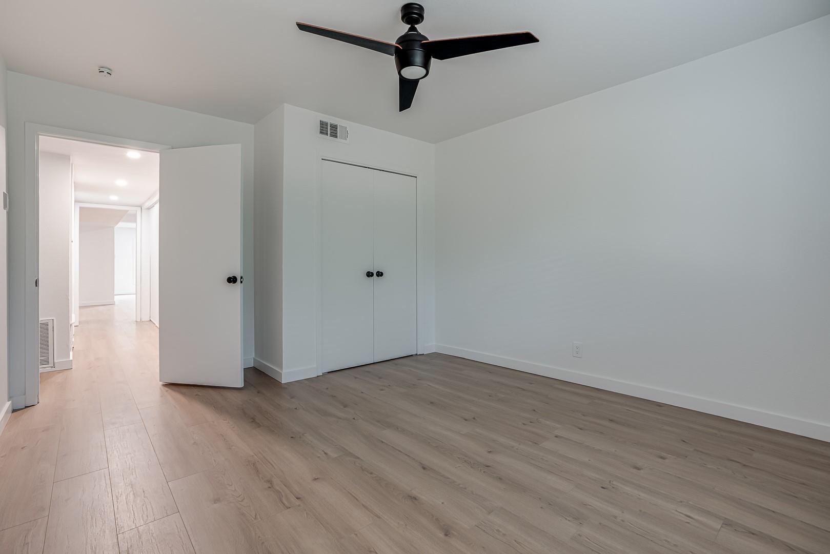 568 W Quill Dr, San Antonio, TX 78228